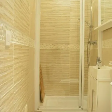 Carlton 3 Apartman